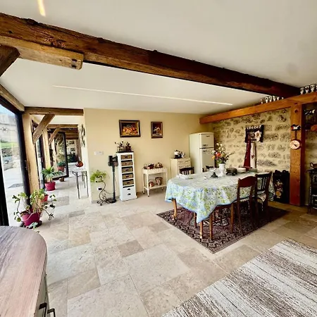 Lodge Domaine Du Chateau De Chazeuil *